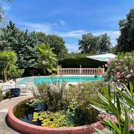 Domaine des Tuilières avec piscine-3