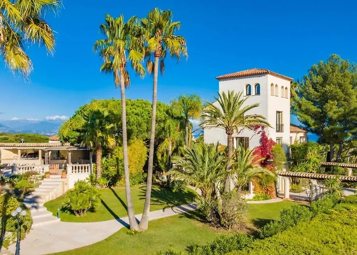 LE CASTEL ROSE Super Cannes, face aux Îles de Lérins Vallauris